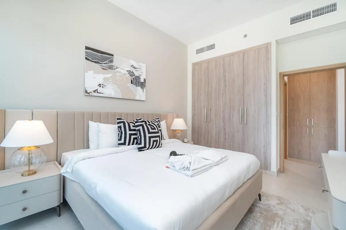 Trendy 1-Bedroom Apartment For 4 In Business Bay Dubai