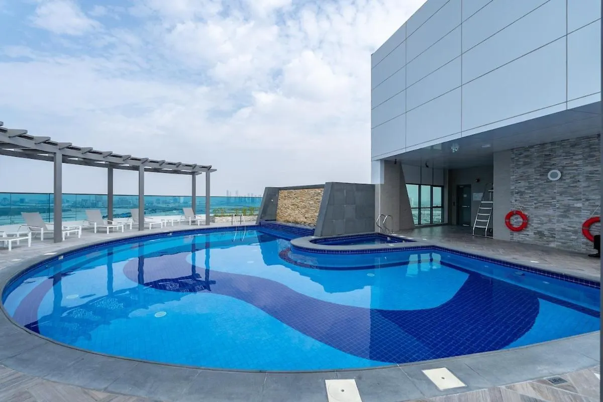Trendy 1-Bedroom Apartment For 4 In Business Bay Дубай