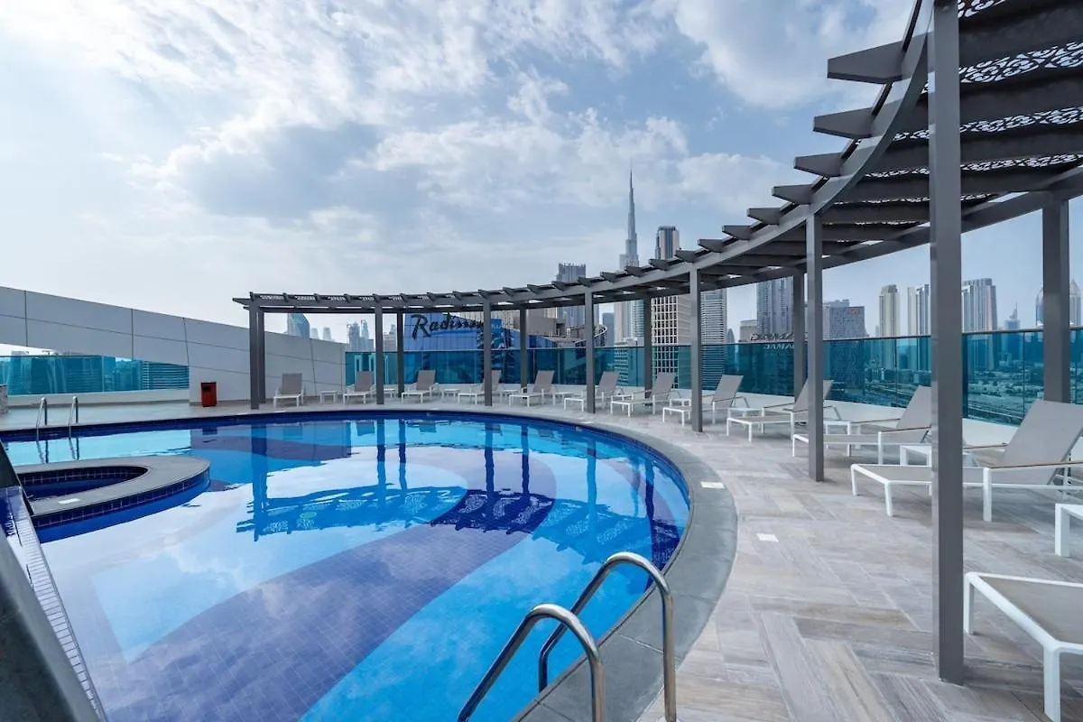 Trendy 1-Bedroom Apartment For 4 In Business Bay Дубай