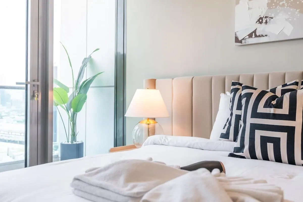 Trendy 1-Bedroom Apartment For 4 In Business Bay Дубай ОАЭ