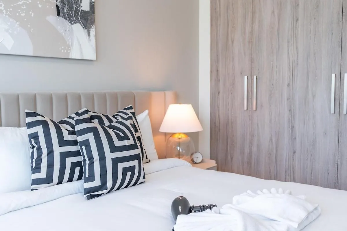 Trendy 1-Bedroom Apartment For 4 In Business Bay Дубай ОАЭ