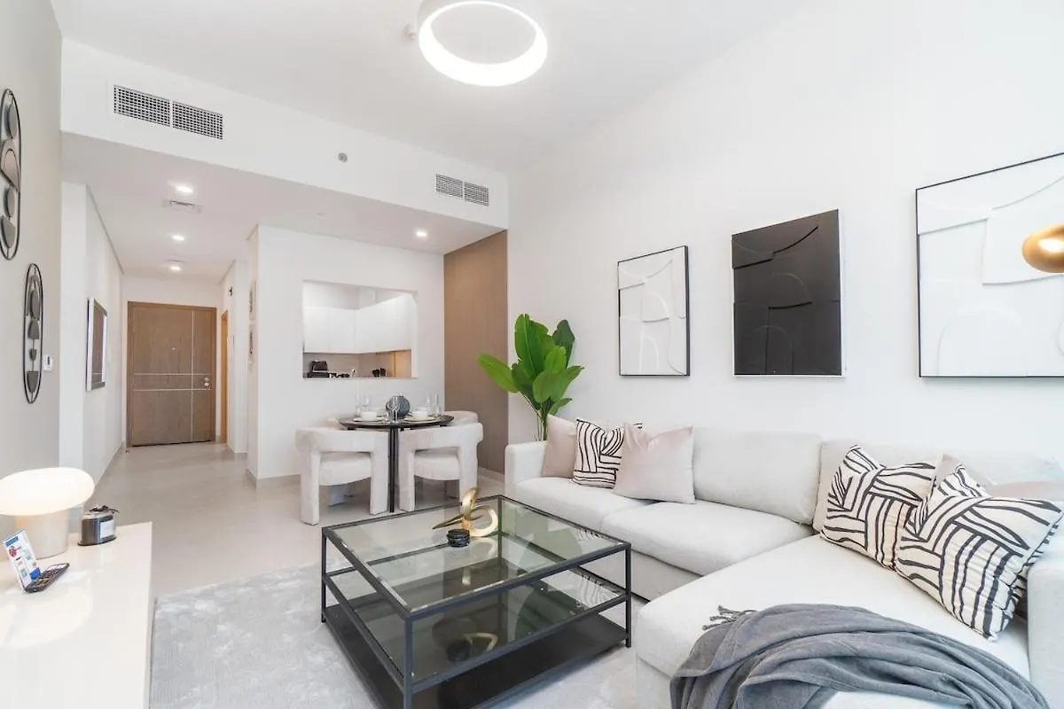 Trendy 1-Bedroom Apartment For 4 In Business Bay Дубай 0*,  ОАЭ