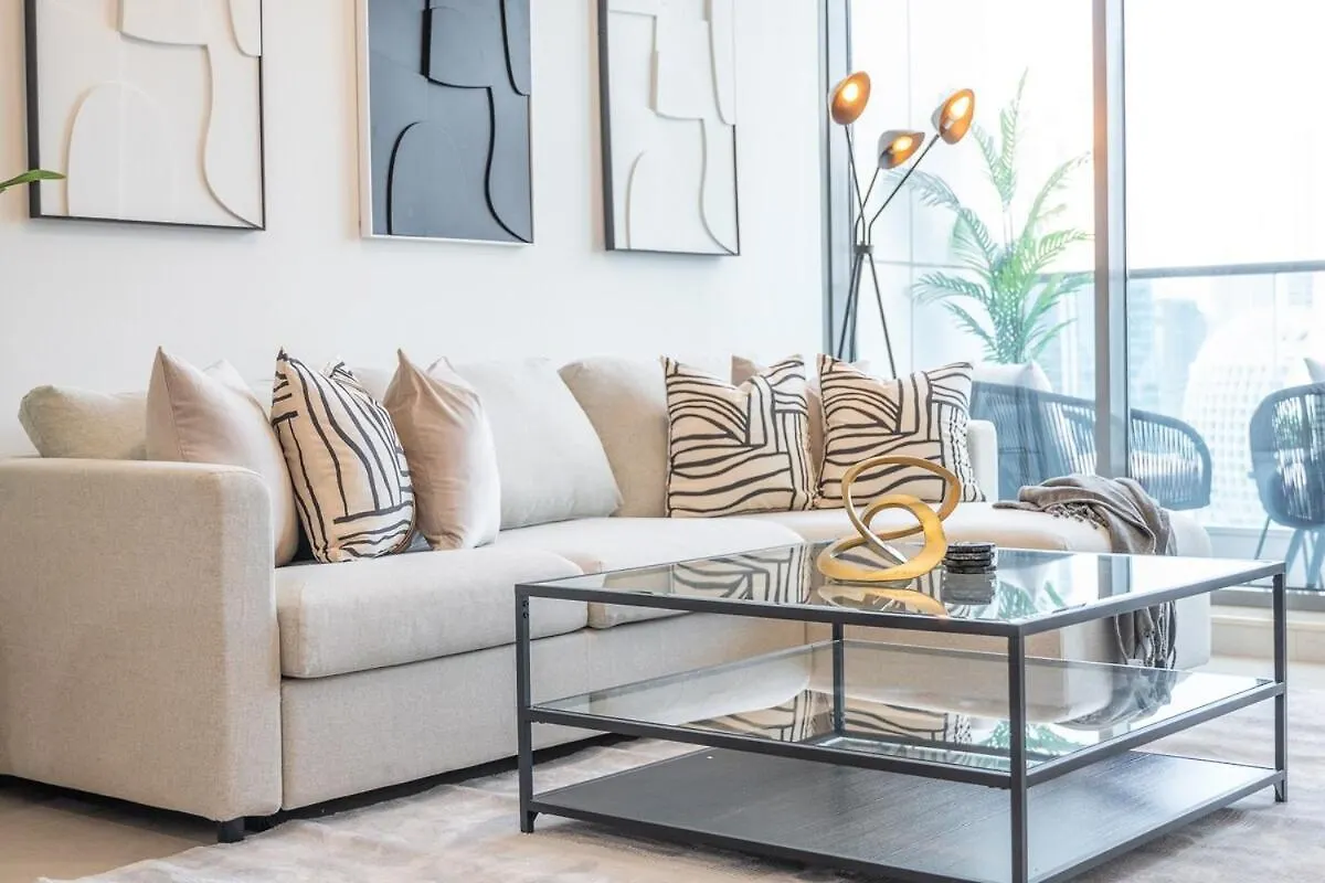Trendy 1-Bedroom Apartment For 4 In Business Bay Дубай